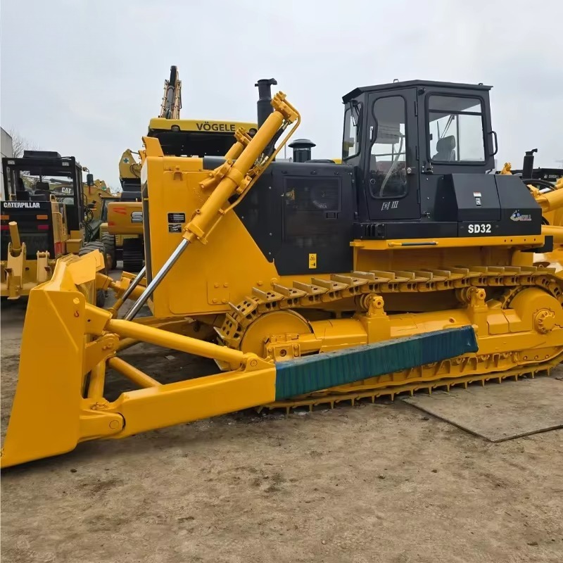 Гусеничный бульдозер SEM818F,  – обзор и цена Heavy Equipment Working