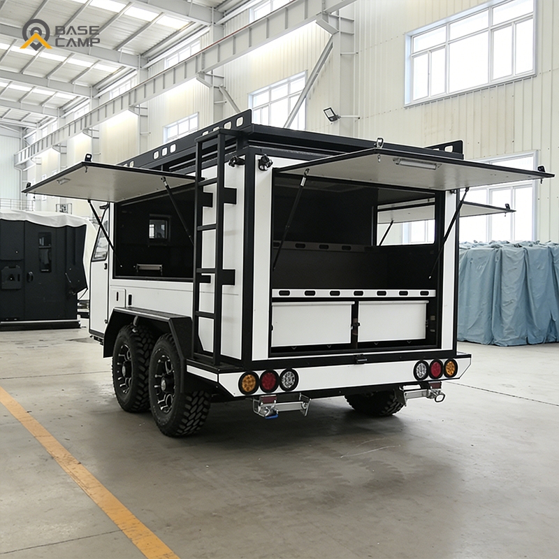 Усиленный закрытый прицеп-фург – обзор и цена Heavy Equipment Haulers